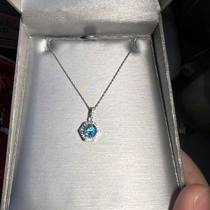 Never worn necklace from zales